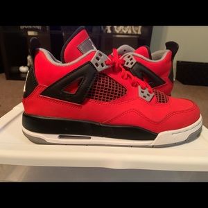 COPY - Youth Jordan Retro 4